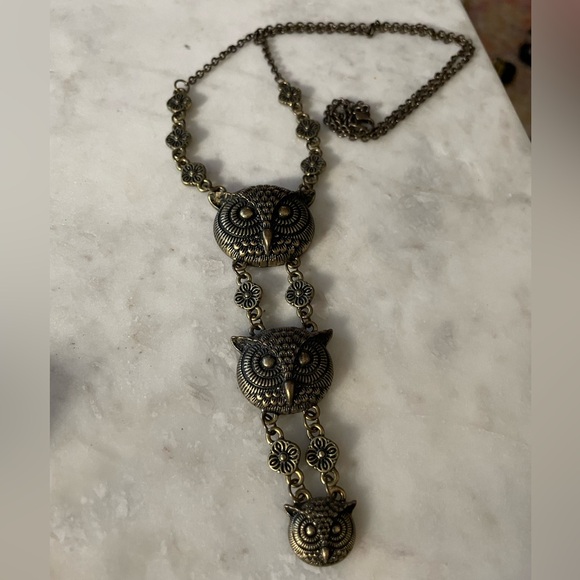 Gently worn Set of 2 Vintage Look -Long length- Owl Fashion Jewelry Necklaces - Picture 2 of 7